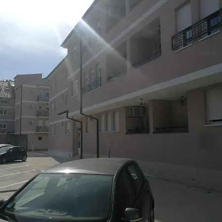 Danica Apartman