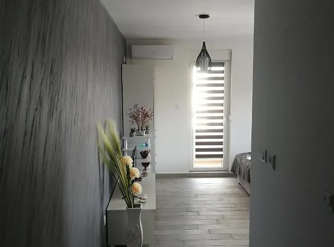 Danica Διαμέρισμα Σρέμσκα Μιτρόβιτσα